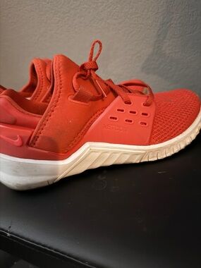 Nike Metcon Free Red Athletic Trainer Sneakers